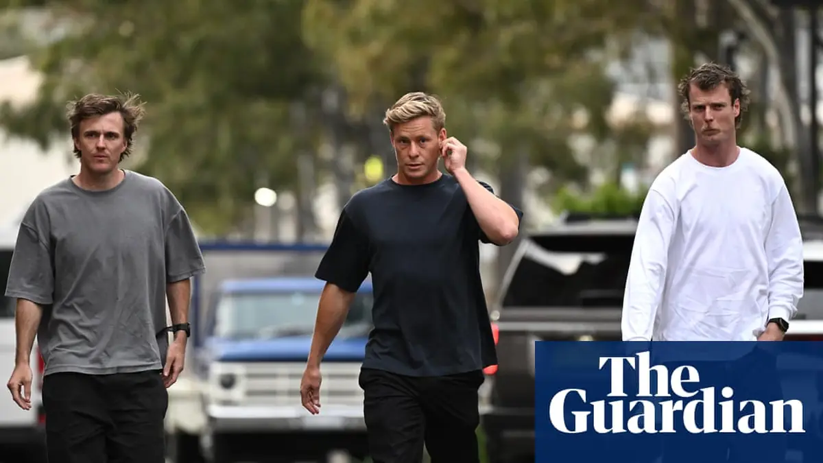 Banned Sydney Swans players apologise to teammates as they return to club