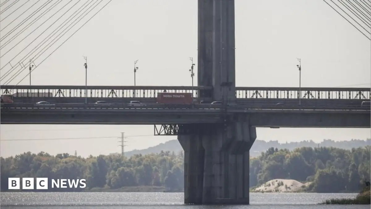 Russia targets busy bridge in central Kyiv in broad daylight