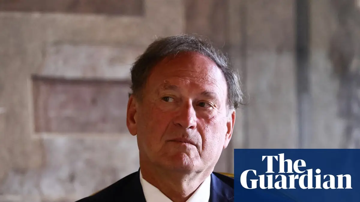 Samuel Alito steps aside in a major climate case amid scrutiny over oil stock holdings