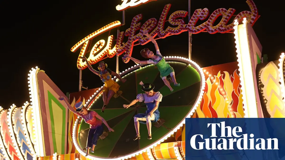 Women given free cycling shorts to prevent upskirting on Oktoberfest amusement ride